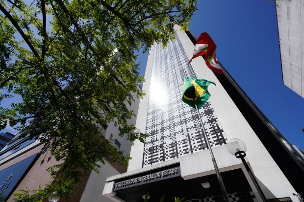 Debêntures da Invesc: atuação da PGE/SC no STF afasta risco de rombo bilionário no orçamento de Santa Catarina