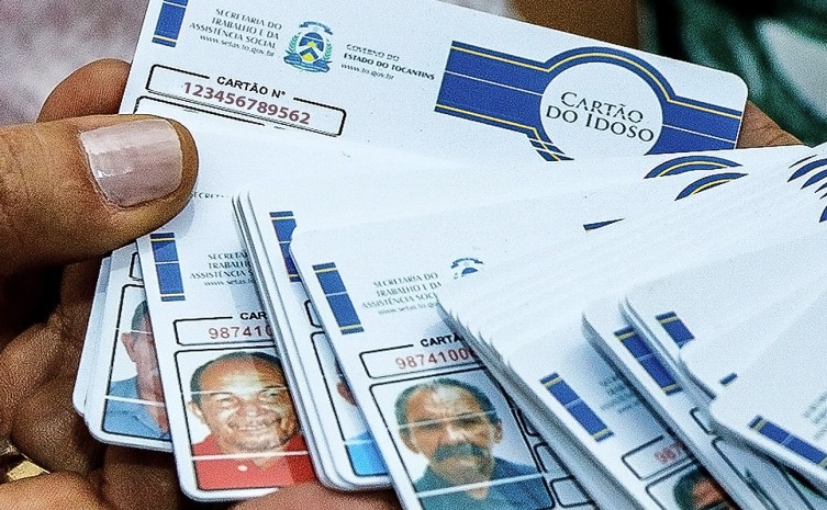 Governo do Tocantins confecciona e entrega aos municípios 6,3 mil unidades do Cartão Intermunicipal do Idoso de janeiro a abril