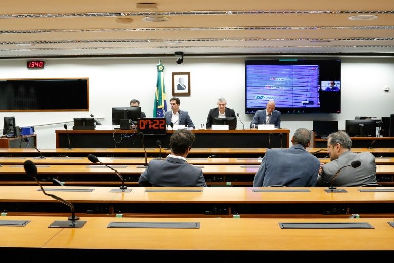 Depois de crise, confederação de esportes aquáticos apresenta resultados para Olimpíada de Paris