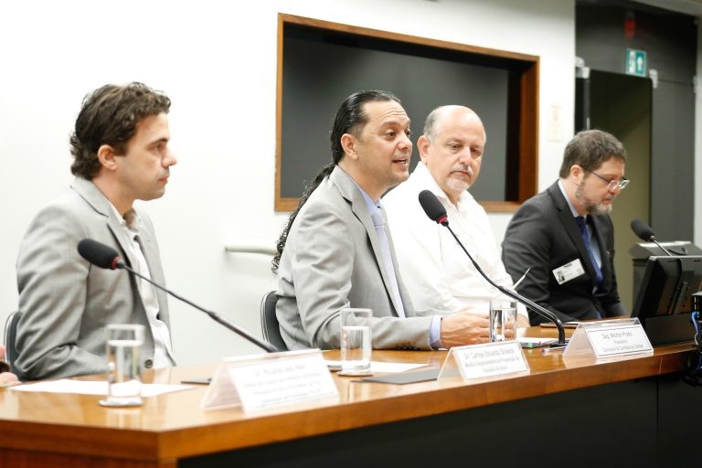 Especialistas defendem rastreamento do câncer como forma de prevenção