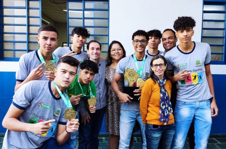Equipe de Basquete da EE Professora Nair Palácio de Souza é campeã dos Jogos Escolares da Juventude de MS