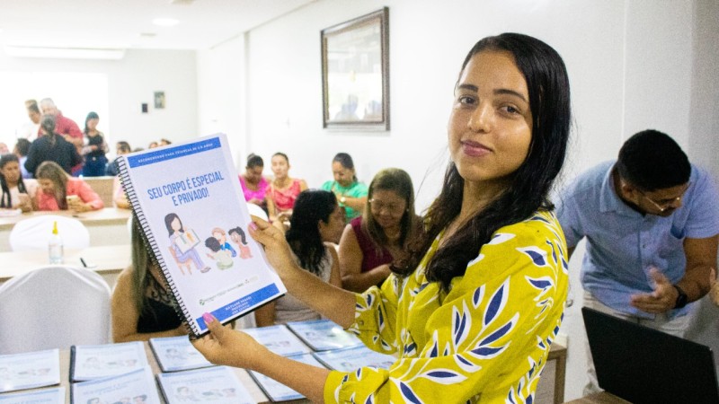 Prefeitura promoveu o Lançamento do Livro “Seu Corpo é Especial e Privado”