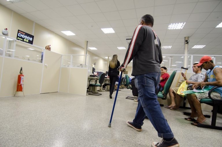 Comissões debatem na terça-feira atrasos na prestação de serviços do INSS