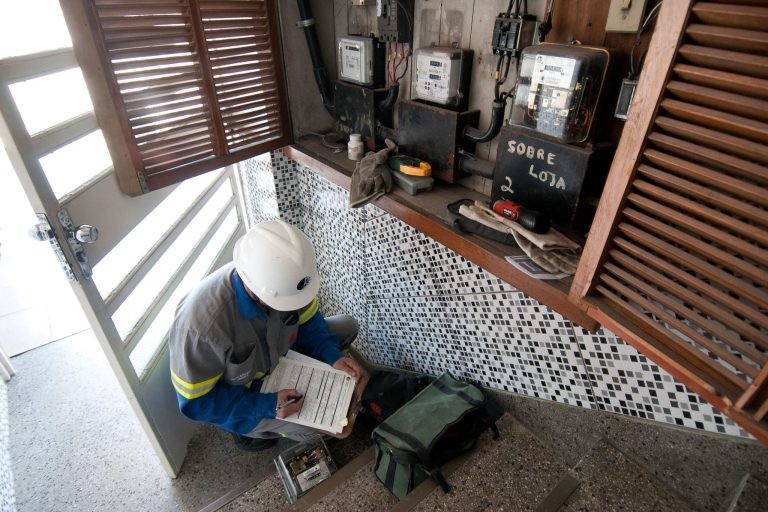 Comissão de Defesa do Consumidor debate reajustes dos preços da energia elétrica
