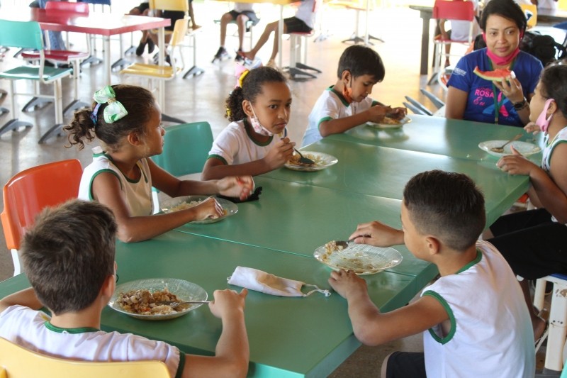 Secretaria de Saúde estimula alimentação saudável para crianças