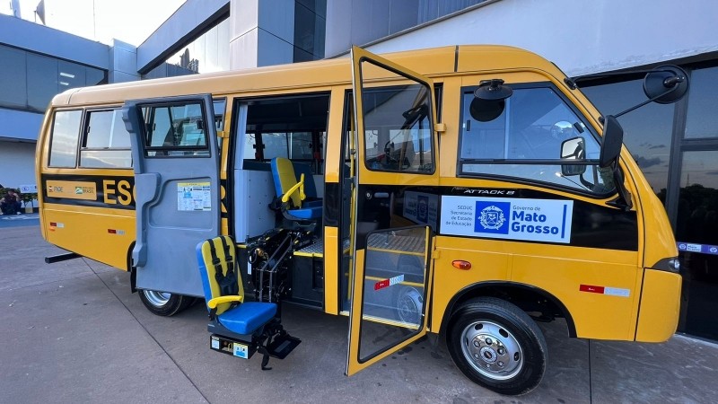 Lucas do Rio Verde recebe ônibus escolares do Estado