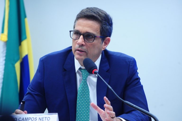 Presidente do Banco Central defende alta de juros para controlar a alta da inflação