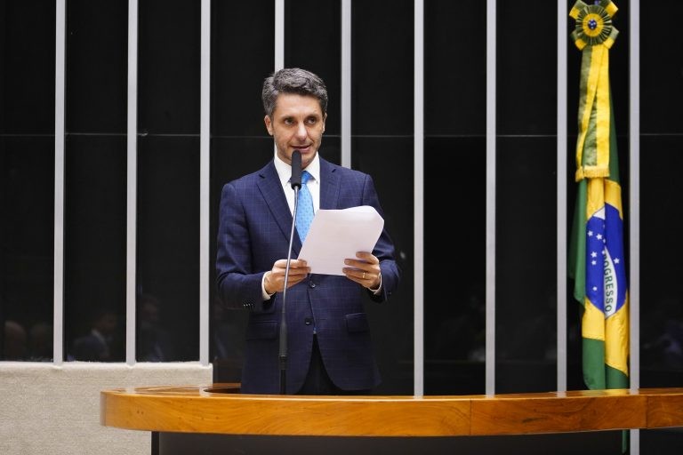 Câmara aprova MP que altera incentivos fiscais à indústria petroquímica; texto segue para sanção