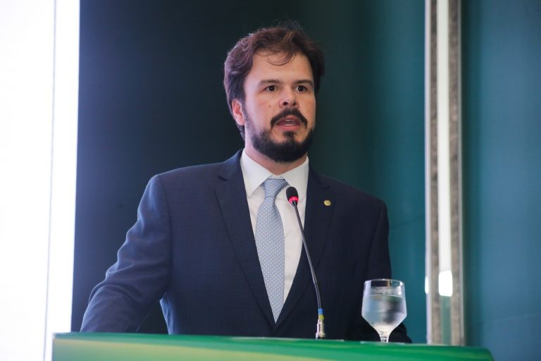 Instalada comissão sobre abertura do mercado de energia