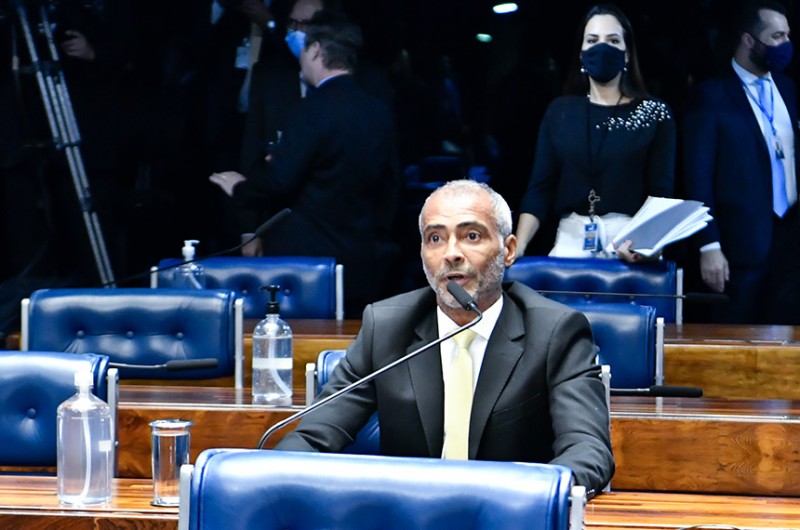 Plenário aprova nome do aeroporto de Macaé; projeto vai a sanção
