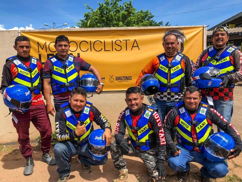 Em Iranduba, 360 mototaxistas são beneficiados com equipamentos de segurança do Motociclista Legal