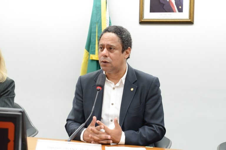 Entidades criticam regulamentação da Lei de Migração