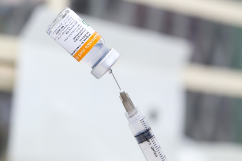 Governo anuncia quarta dose em profissionais da saúde e pessoas com mais de 50 anos