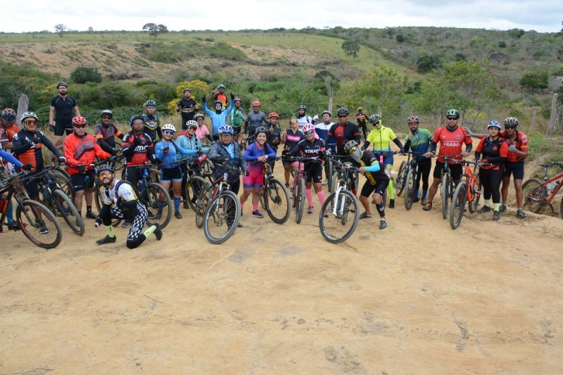 Mais de 500 ciclistas participam de passeio ecológico no dia do Meio Ambiente