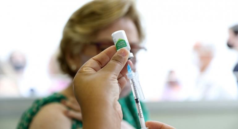 Mutirão de vacinação para grupos específicos começa nesta terça (07)