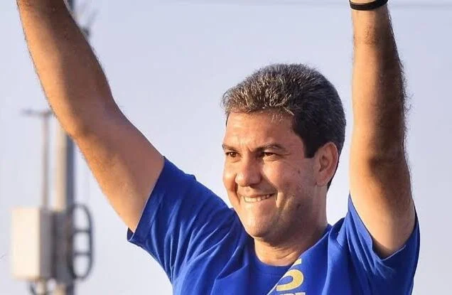 Como derrotar a máquina do estado e duas oligarquias de uma tacada só.