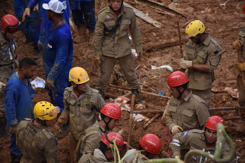 Bombeiros de Minas Gerais fazem balanço da missão em Pernambuco