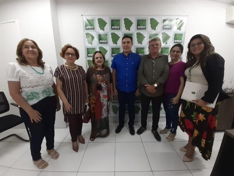Parceria CEE e Aprece: Conselhos Municipais de Educação (CMEs) em foco
