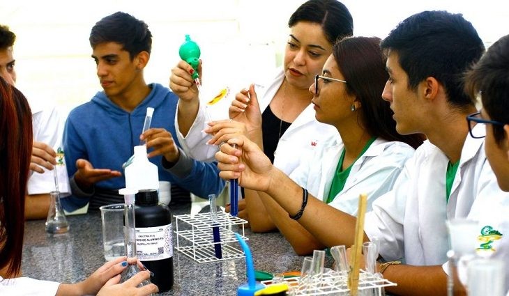 Lei cria premiação a estudantes que participarem das olimpíadas científicas brasileiras
