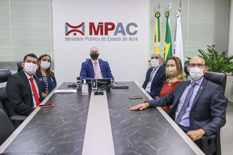 Fundhacre cumpre agenda no Ministério Público e traça estratégias de atendimento aos cidadãos