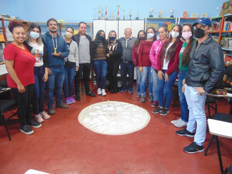 Programa de Pacificação da Smed realiza ação na Escola Cláudio Manuel da Costa