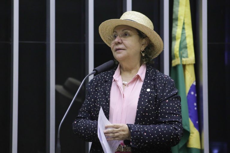 Comissão aprova 2% de receita de loterias para jovens em situação de vulnerabilidade