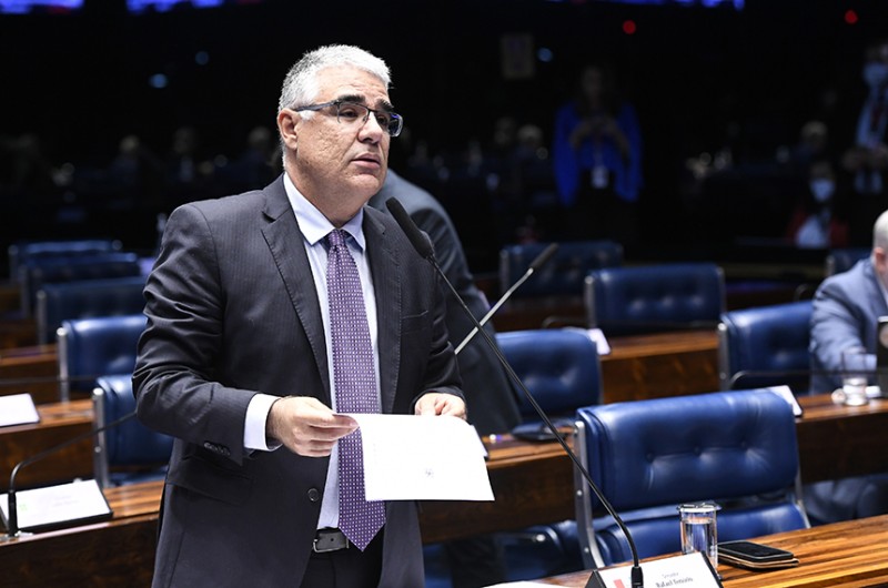 Girão defende caráter exemplificativo de lista da ANS para planos de saúde