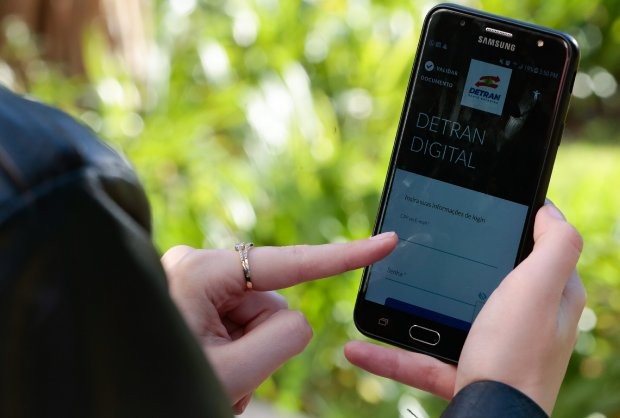 Até fim de 2022, 100% dos serviços digitalizáveis do Governo SC estarão disponíveis à população 