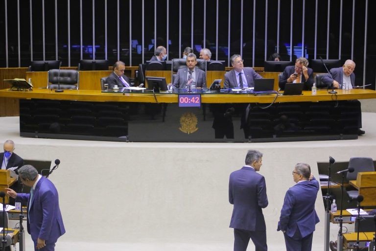 Câmara aprova acordo de serviços aéreos entre Brasil e Seychelles