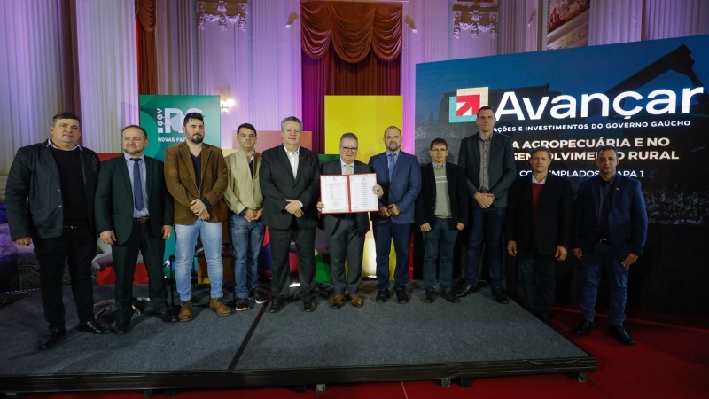 Governo do Estado assina convênios com 21 municípios para escavação de microaçudes