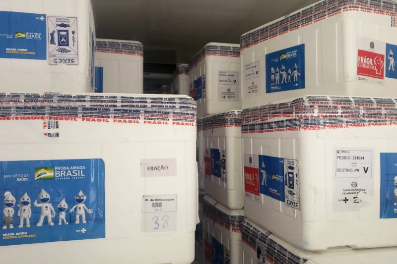 Paraná recebe mais 640 mil doses de reforço para população acima de 18 anos