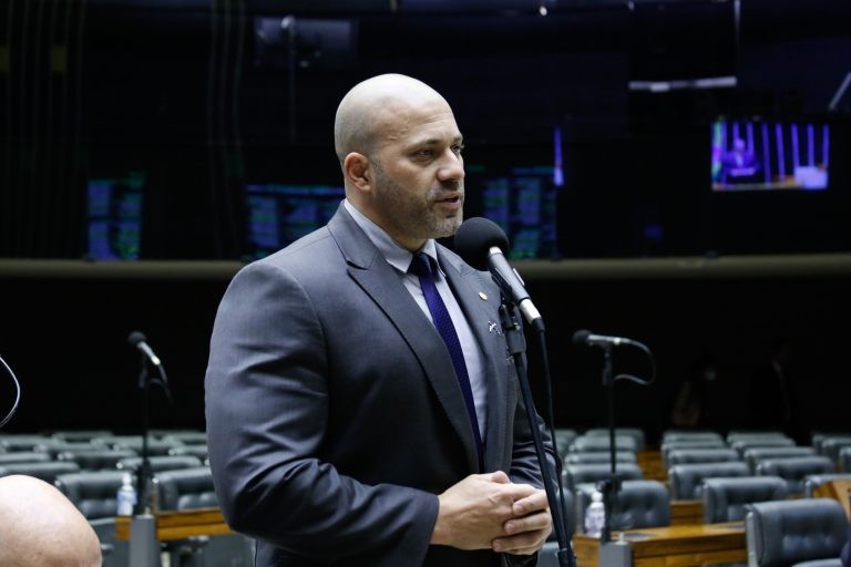 Comissão aprova regras para conduta do cidadão em abordagem policial