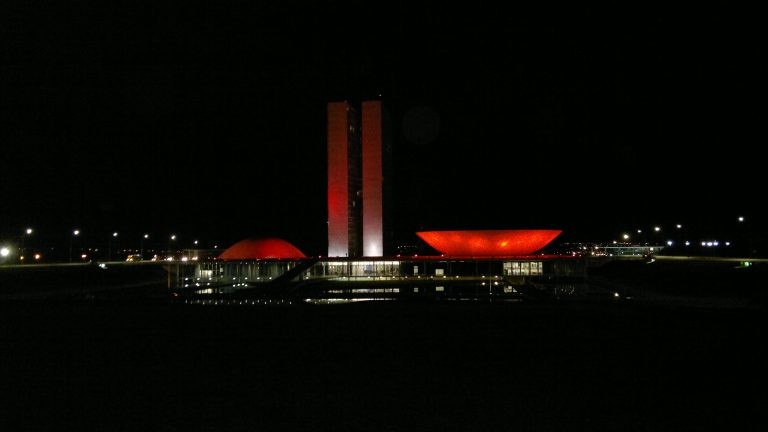 Congresso terá iluminação especial pelo Dia de Conscientização sobre a Doença Falciforme