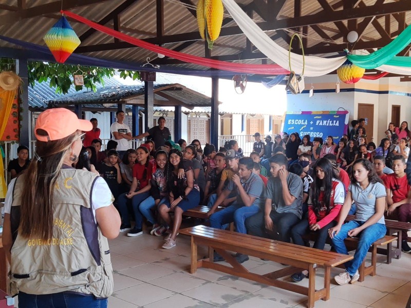 Imac leva educação ambiental ao interior do Acre