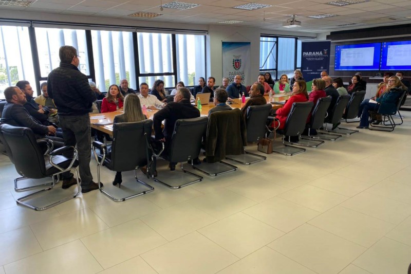Encontro atualiza chefes regionais da Sejuf para ampliar oferta de serviços aos municípios