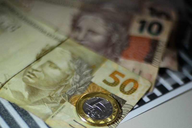 Beneficiários com NIS final 3 recebem hoje Auxílio Brasil