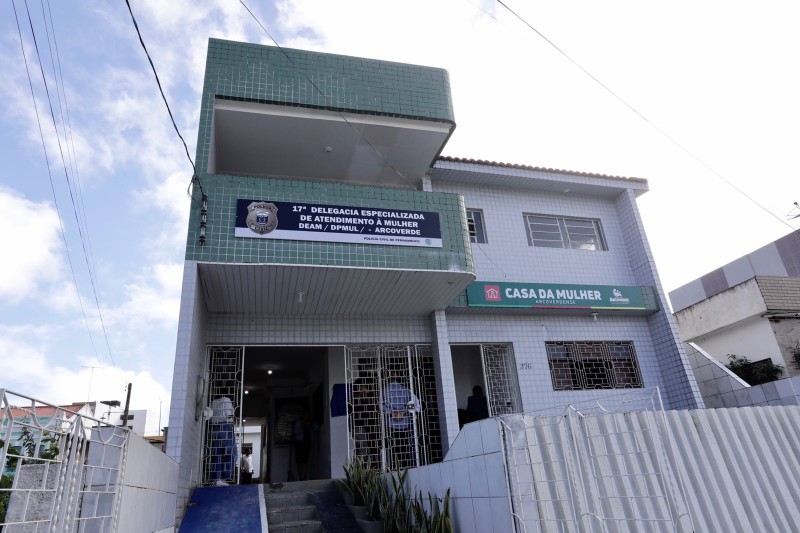 Paulo Câmara inaugura mais uma Delegacia da Mulher em Pernambuco