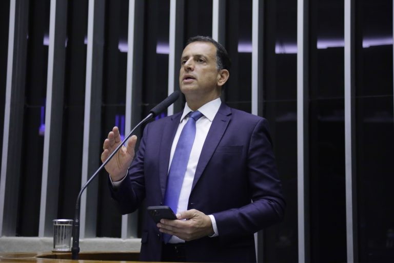 Comissão de Finanças aprova projeto que atualiza limites do Simples Nacional
