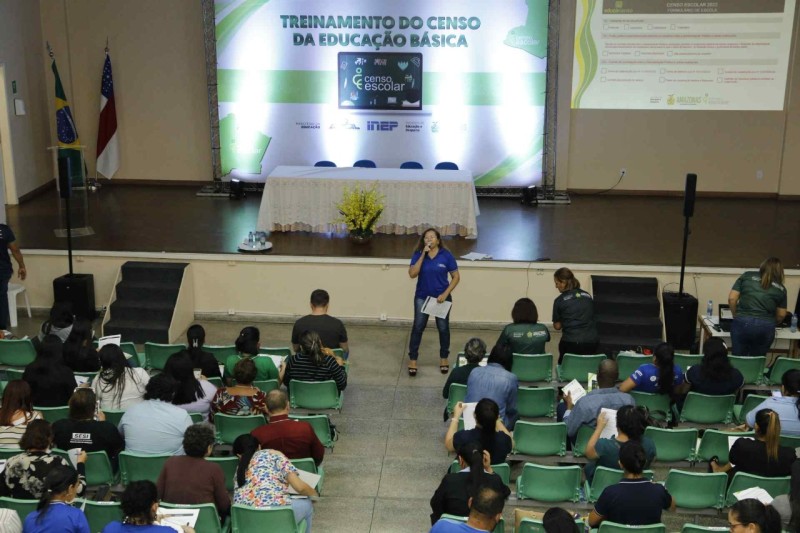 Secretaria de Educação promove treinamento do Censo da Educação Básica para escolas privadas e federais da capital