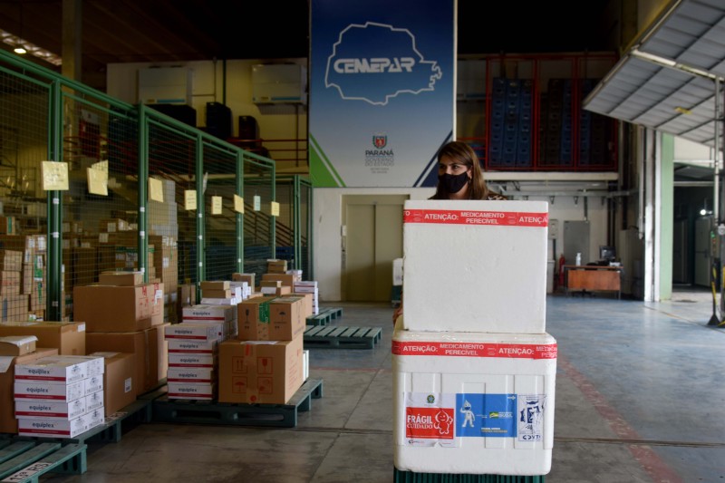 Saúde distribui mais 292 mil vacinas contra a Covid-19 para os municípios