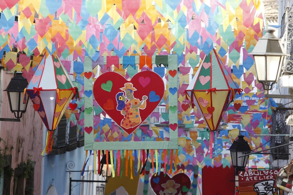 São João da Bahia em Salvador gera trabalho e renda diretos para cerca de sete mil profissionais.