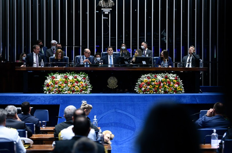 Em sessão solene, Congresso destaca papel da Polícia Legislativa na defesa da democracia