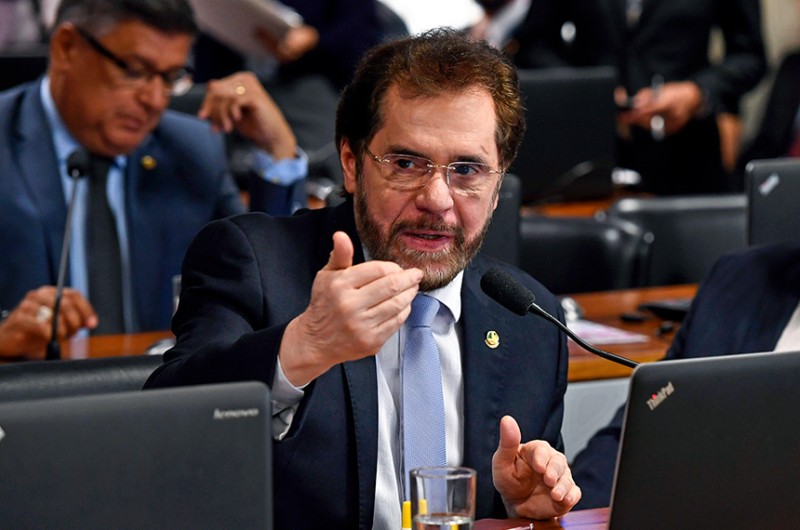 Plínio Valério pede instalação da CPI das ONGs antes da CPI do MEC