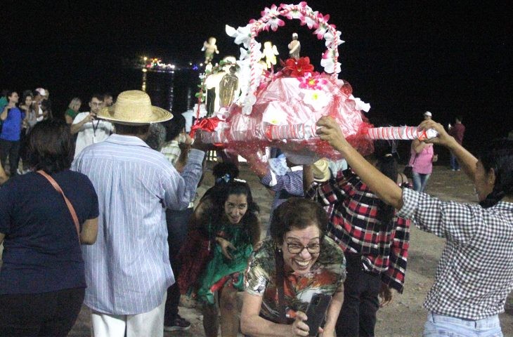 Com muita alegria e devoção, Banho de São João atrai 30 mil pessoas em Corumbá