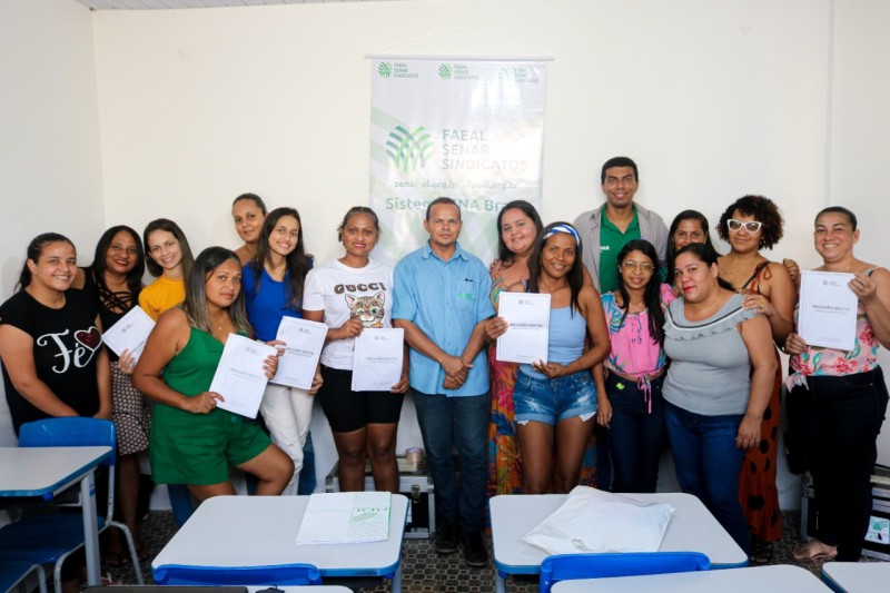 Prefeitura conclui curso de Inclusão Digital em Piaçabuçu