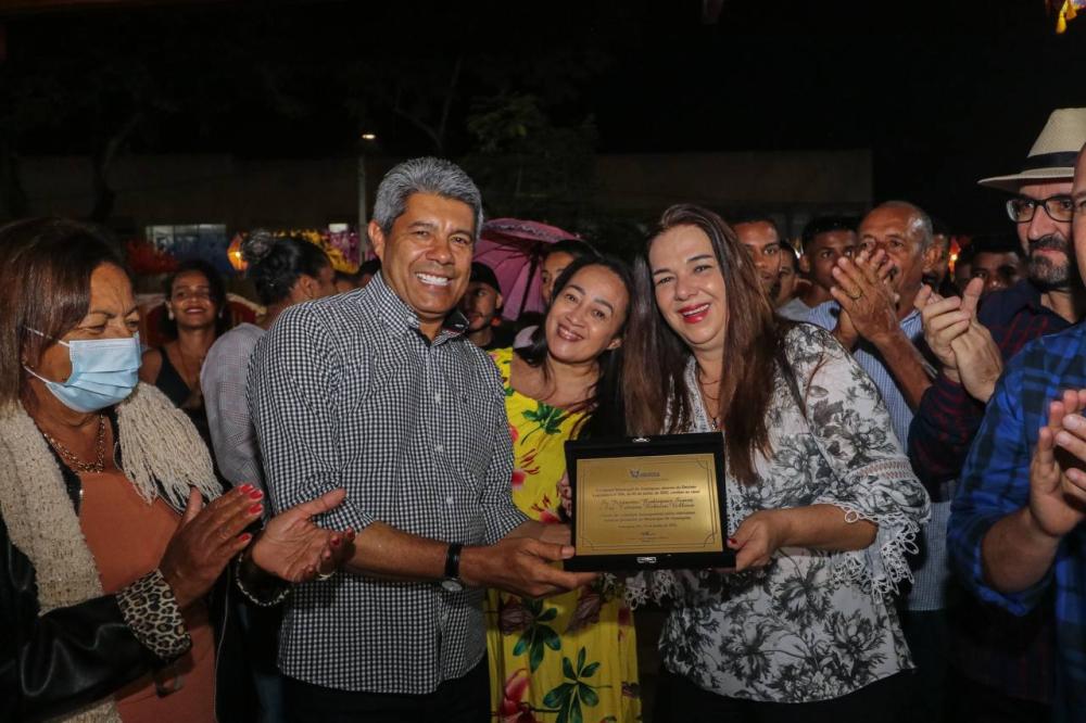 Em Amargosa, Jerônimo recebe título de cidadão e confirma Lula na Bahia.