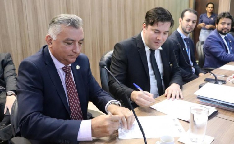 Governo do Tocantins e OAB/TO assinam Termo de Cooperação para viabilizar instalação de sala para advogados na Unidade Penal de Palmas