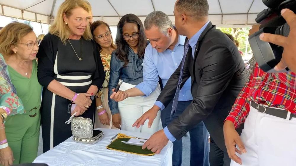 Selo Comemorativo do Bicentenário da Independência é lançado em Cachoeira .