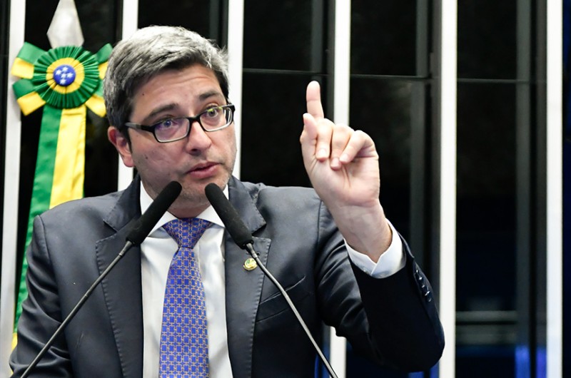 Líder do governo cobra criação de CPI já protocolada para investigar obras inacabadas
