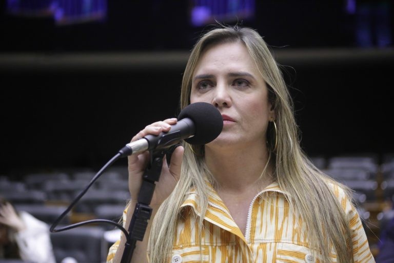 Aprovada urgência para projeto que prevê medidas de segurança para atletas em alojamentos; acompanhe
